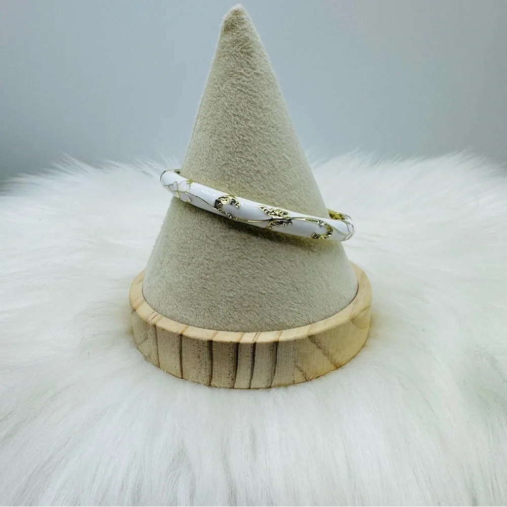 White Jasmine Floral Enamel Cloisonne Bracelet Bangle
